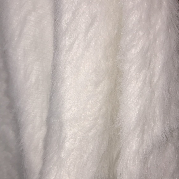 Jessica Simpson Sweater - Picture 3 of 3